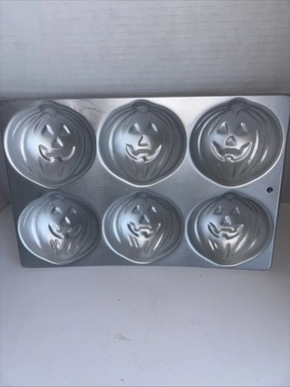 Wilton Mini Pumpkin Baking Mold Pan 508-1040